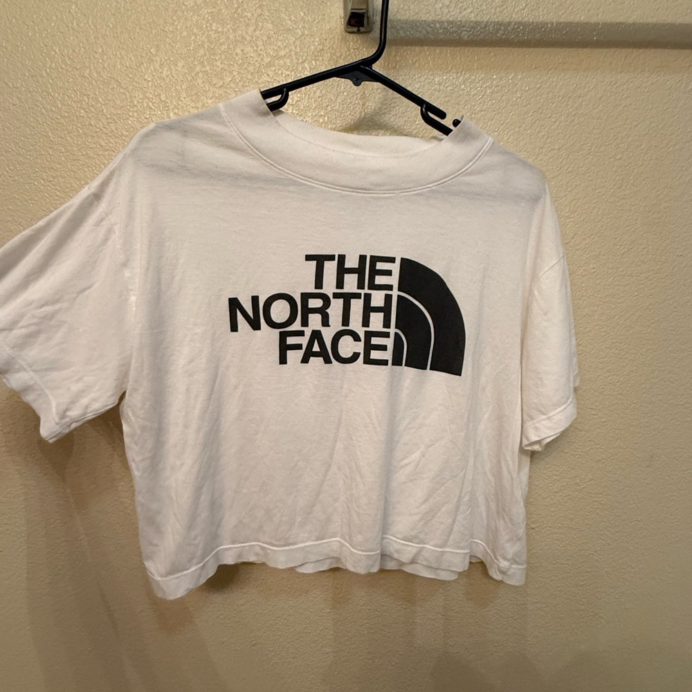 The North Face Women's White and Black Crop Top